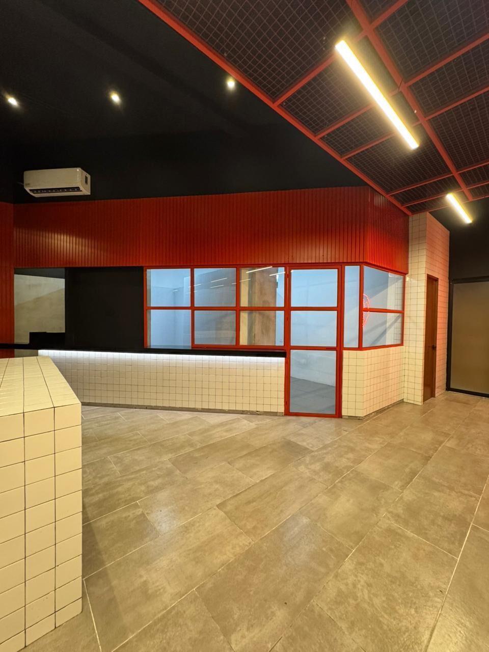 Interior de instalaciones de TANREY